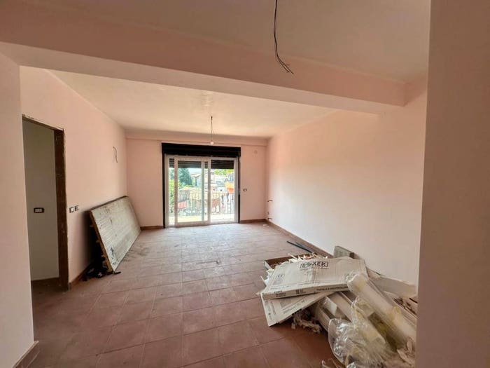 Appartamento trilocale in vendita in Via Piedimonte, Santa Venera Portosalvo, Mascali