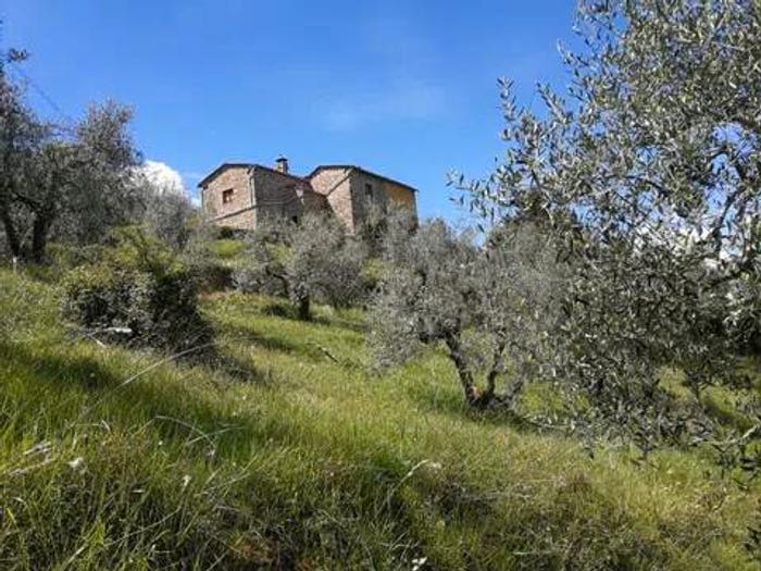 Casa con 6 locali in vendita in Via Fontemorana No Number, Bacchereto, Carmignano