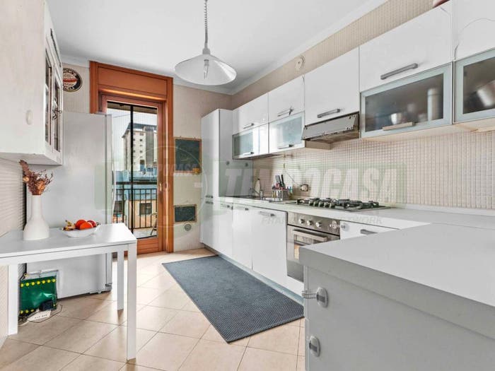 Appartamento trilocale in vendita in Piazza Napoli, Milano