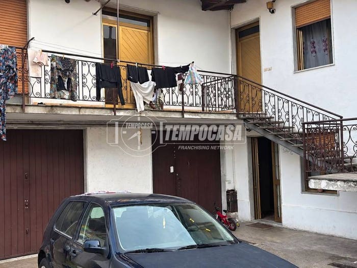Casa con 6 locali in vendita in Via Circonvallazione Nord, Ciserano