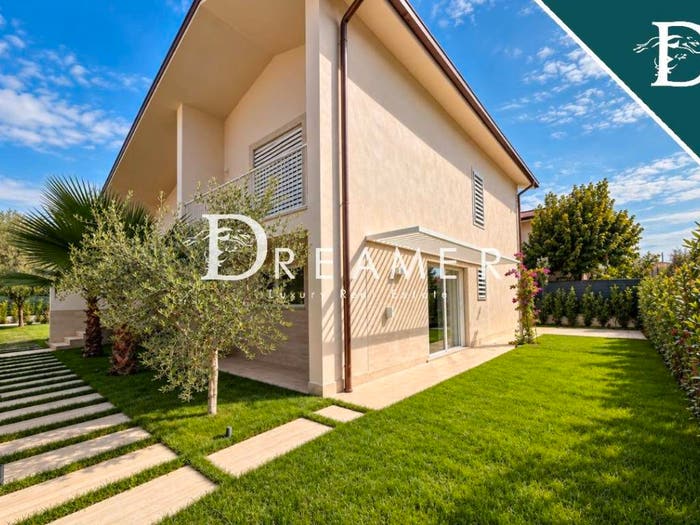 Casa con 6 locali in vendita in Via Carlo Sforza, Vaiana, Forte dei Marmi