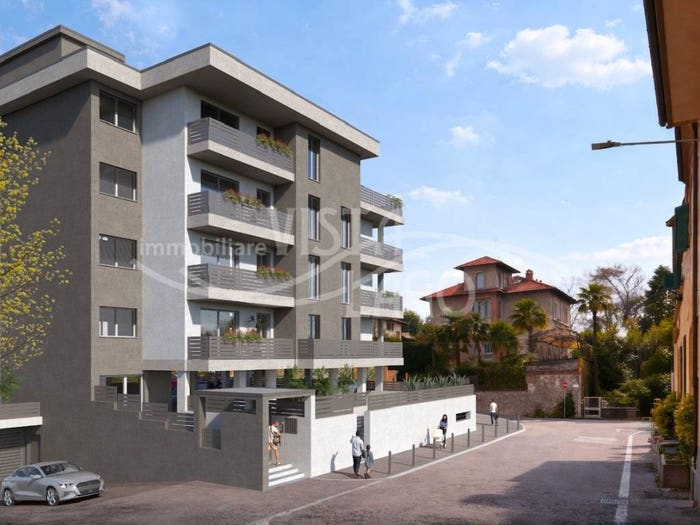 Appartamento trilocale in vendita in Via Trieste angolo via Scalabrini, Centro, Fino Mornasco