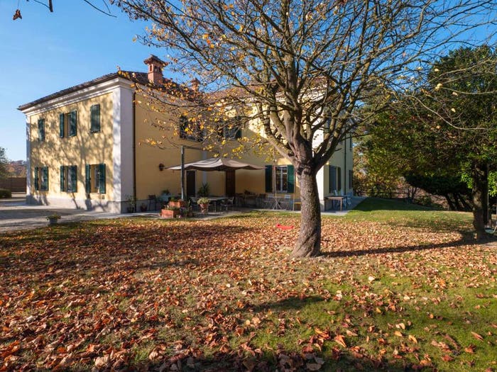 Casa con 6 locali in vendita in Corso Fratelli Bandiera, Centro, Alba