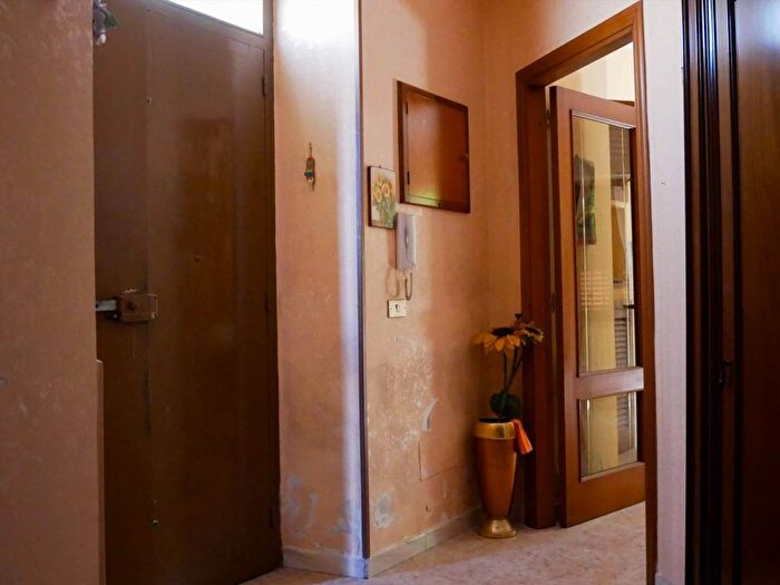 Appartamento trilocale in vendita in Via Orti, Mater Domini Cavita, Catanzaro