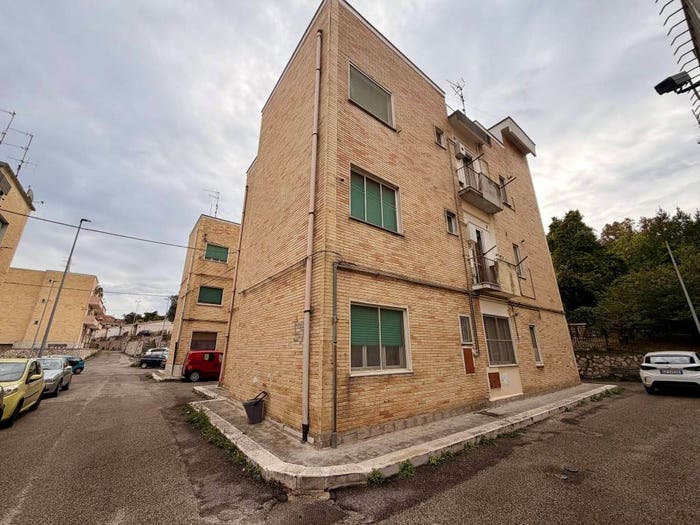 Appartamento trilocale in vendita in Via Giustino Fortunato, Centro, Matera