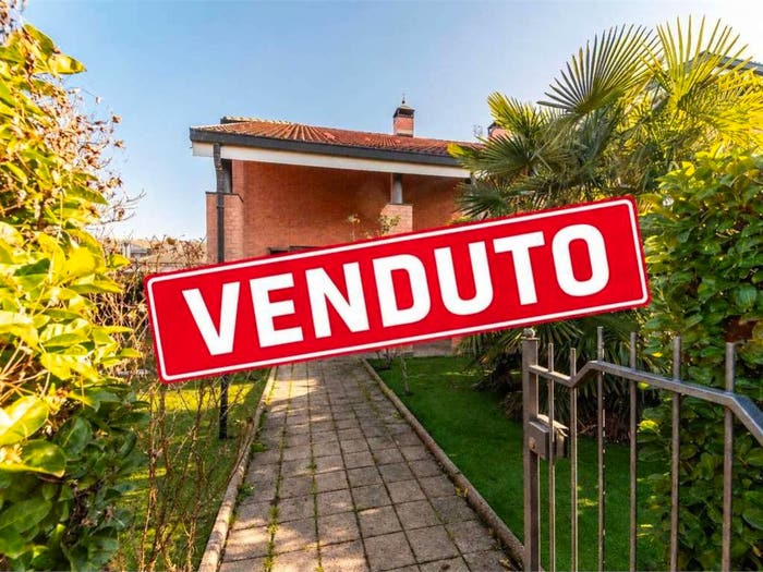 Casa con 6 locali in vendita in Via Carlo Cattaneo, San Lazzaro, Pinerolo