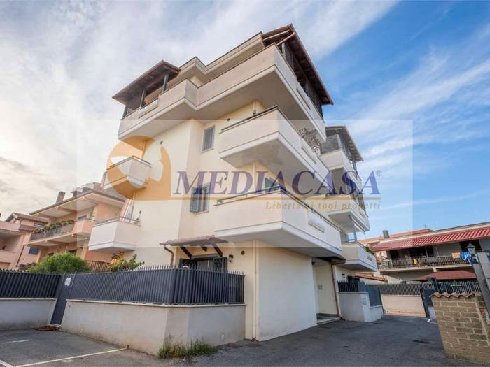 Appartamento trilocale in vendita in Via Braccianense F, Osteria Nuova, Roma