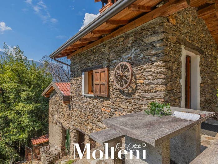 Casa monolocale in vendita in Località Vesgallo, Dorio