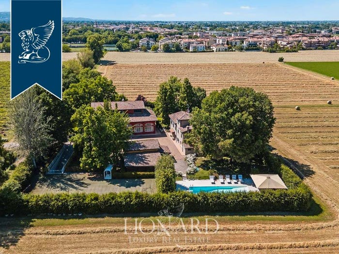 Casa con 6 locali in vendita in Formigine