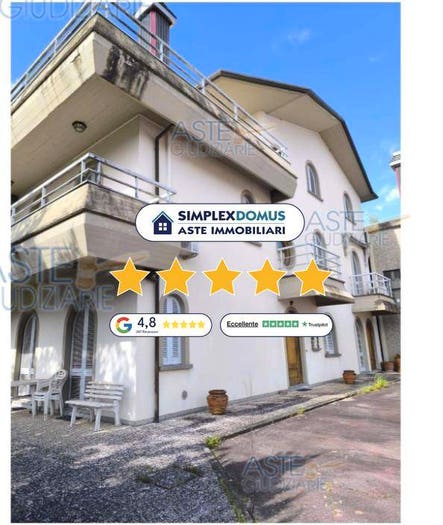 Casa con 6 locali in vendita in Piazza Giovanni Giolitti, San Rocco, Larciano