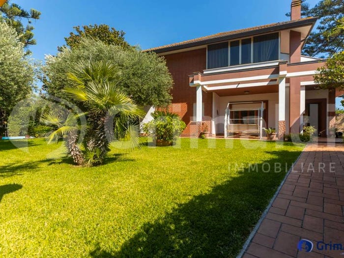 Casa con 5 locali in vendita in Stradone sant'Anastasio, Villaggio Giornalisti Poggio, Anzio