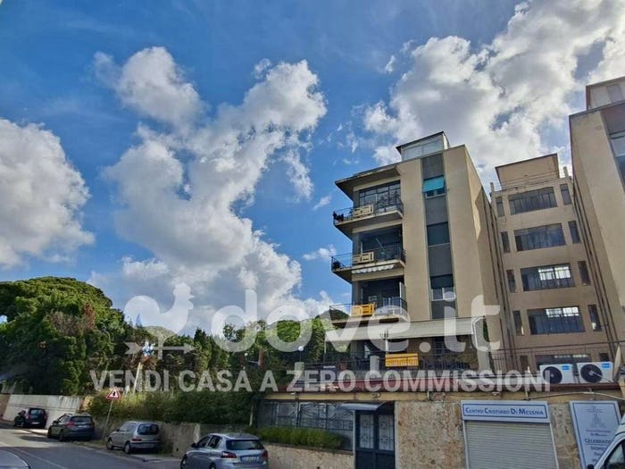 Appartamento trilocale in vendita in Strada Statale Dir, Torre Faro, Messina