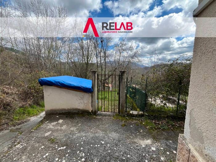 Appartamento con 5 locali in vendita in Strada Statale Salto Cicolana, Fiamignano
