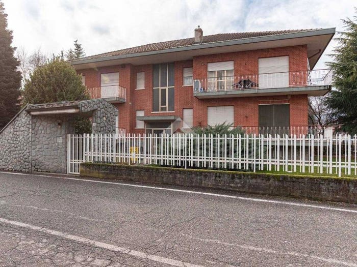 Appartamento trilocale in vendita in Via fraschetti, Centro, Balangero