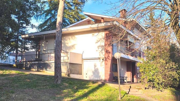 Casa con 6 locali in vendita in Canneto Pavese