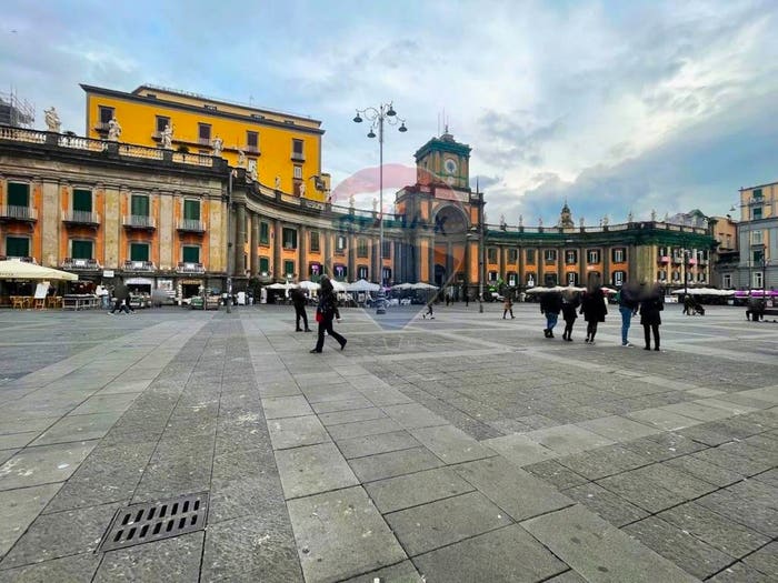 Appartamento con 5 locali in vendita in Via Francesco Saverio Correra, Monte Santo, Napoli