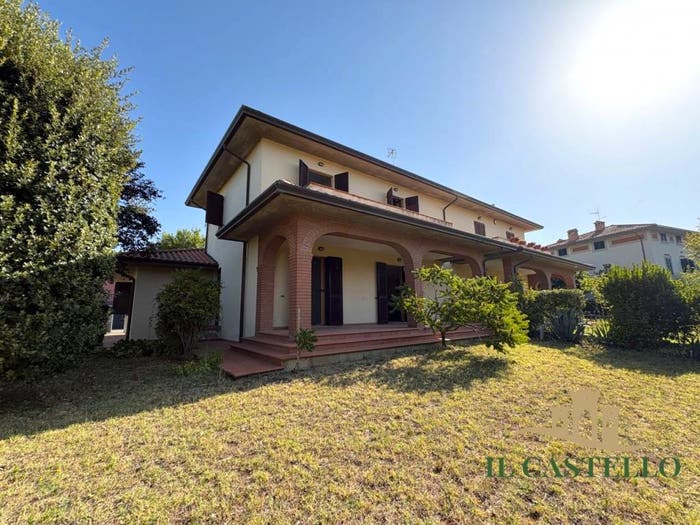 Casa con 6 locali in vendita in Via Santa Maria, Macchie, Castiglione del Lago