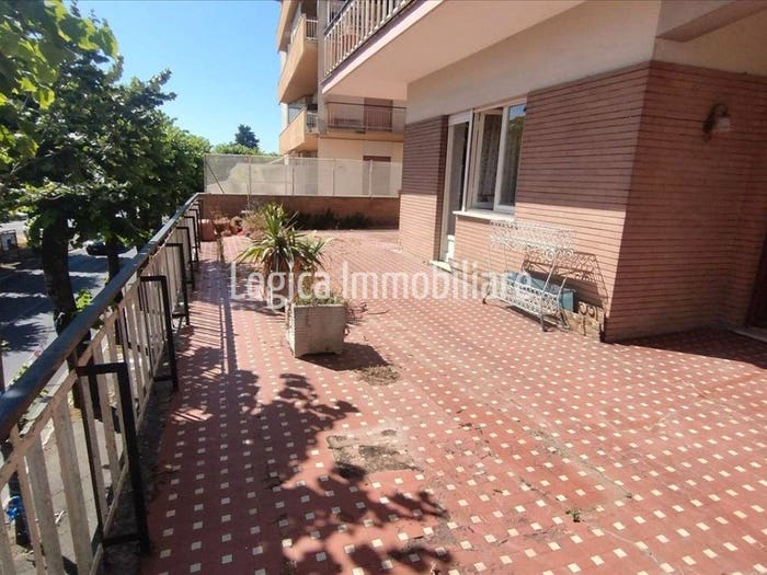 Appartamento con 6 locali in vendita in Viale della Libertà, Centro, Chianciano Terme