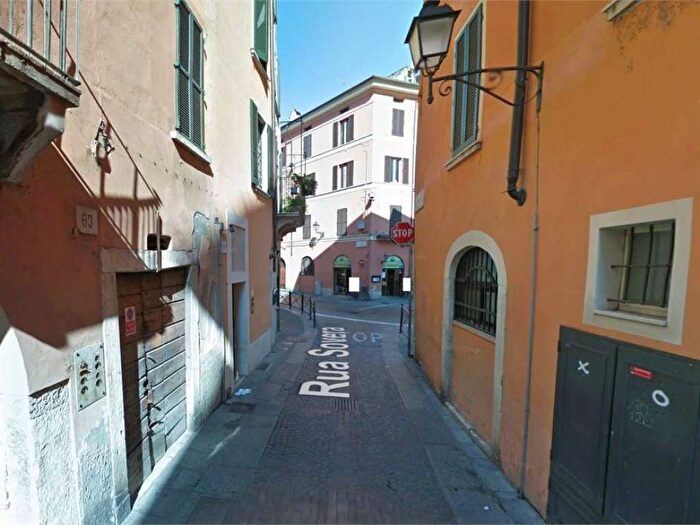 Appartamento trilocale in vendita in Via Rua Sovera, Carmine, Brescia