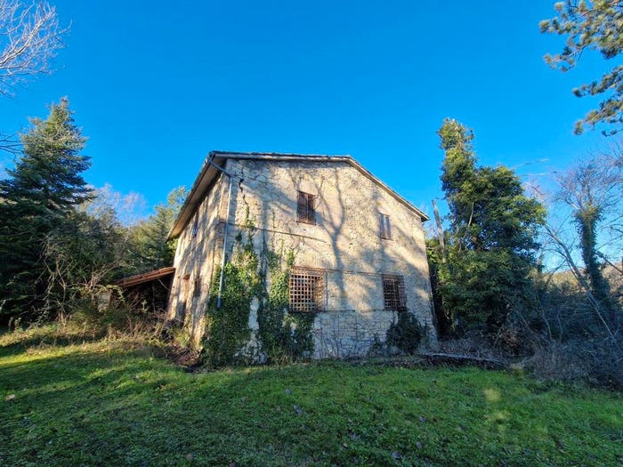 Casa con 6 locali in vendita in Strada di Spiccalonto, Amelia
