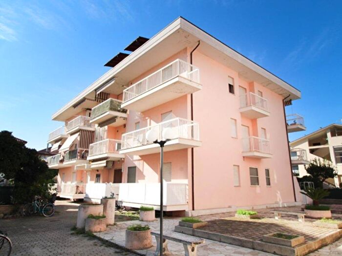 Appartamento bilocale in vendita in Via Adda, Lungomare Marconi, Alba Adriatica
