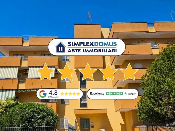 Appartamento con 5 locali in vendita in Piazza Pellizzari, Maglie