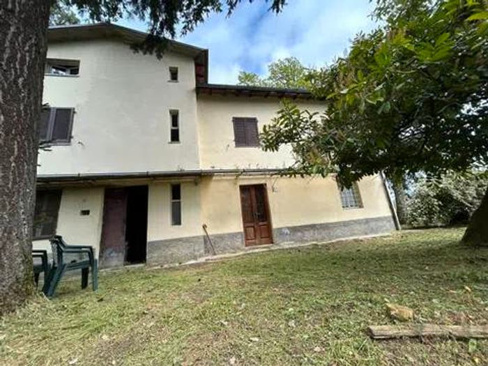 Casa con 6 locali in vendita in Lucignana SNC, Lucignana, Coreglia Antelminelli