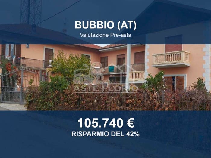 Casa con 6 locali in vendita in Via Roma, Bubbio