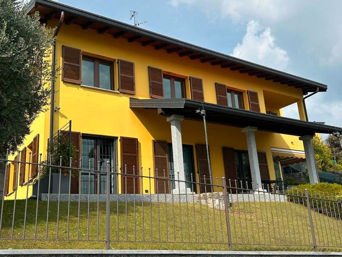 Casa con 6 locali in vendita in Centro, Montorfano