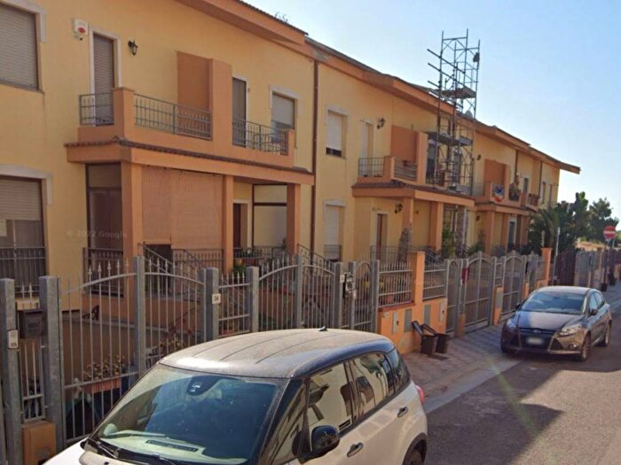 Casa trilocale in vendita in Via Flumini Mannu, Elmas