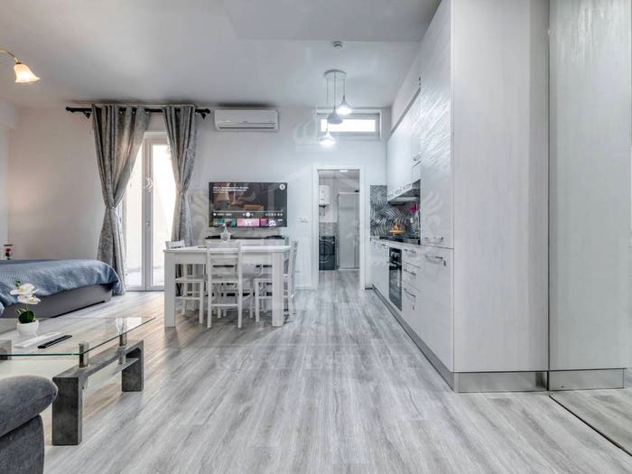 Appartamento trilocale in vendita in Via Appia, Centro Storico, Imola