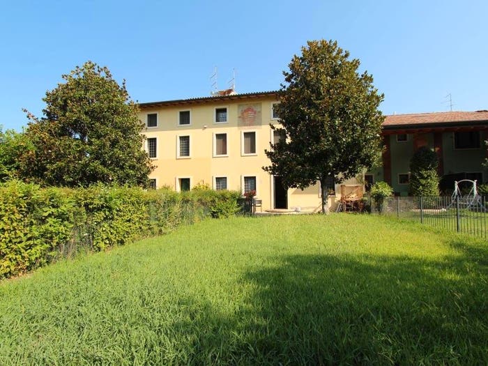 Casa con 6 locali in vendita in Montorio, Verona