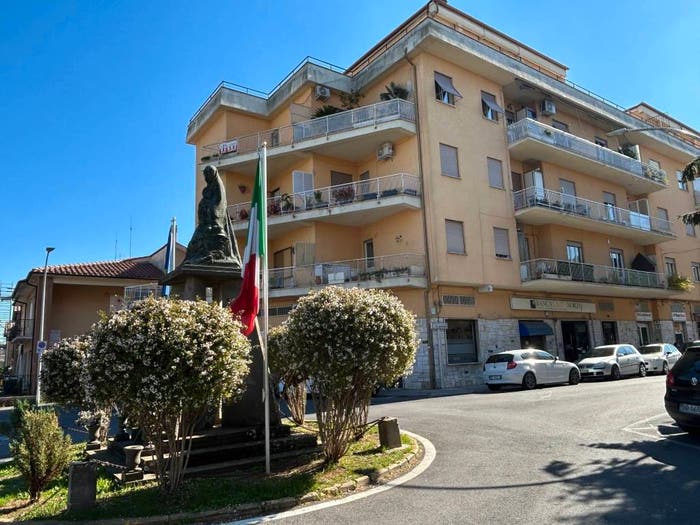Appartamento trilocale in vendita in Via Antonio Gramsci, Centro, Nepi