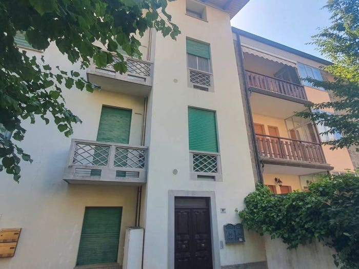 Appartamento con 6 locali in vendita in Via Novembre, Centro, Lizzano in Belvedere