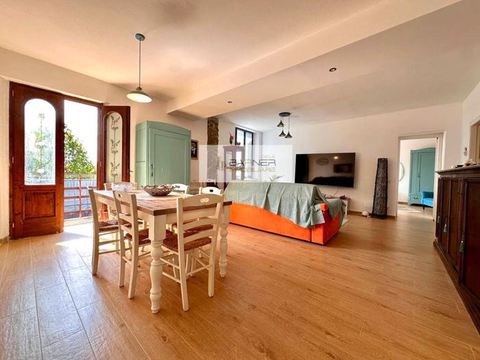 Appartamento con 6 locali in vendita in Via Niccolò Paganini, Sant'Anna, Lucca