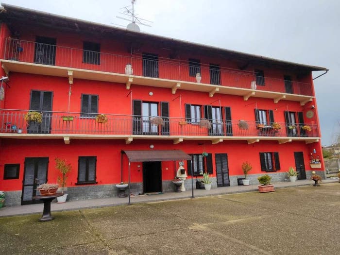 Casa con 6 locali in vendita in Corso Giacomo Matteotti, Centro, Oleggio
