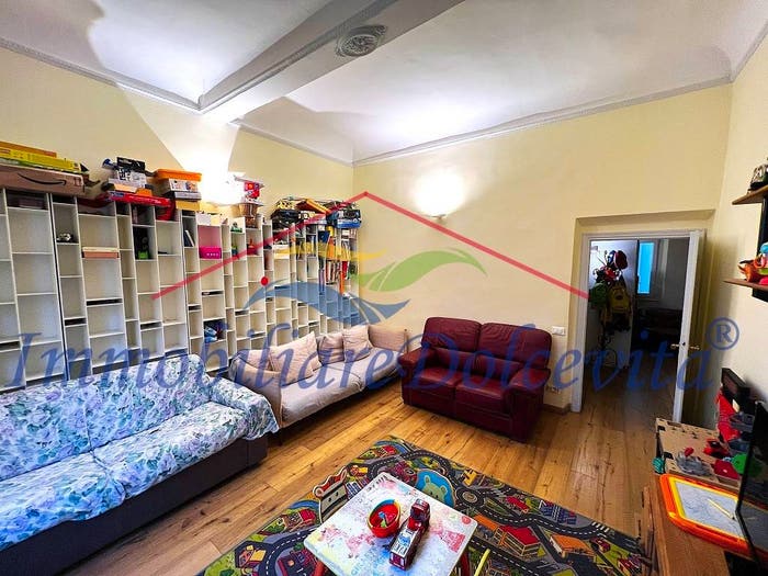 Appartamento con 6 locali in vendita in Via dei Cairoli, Campo di Marte, Firenze