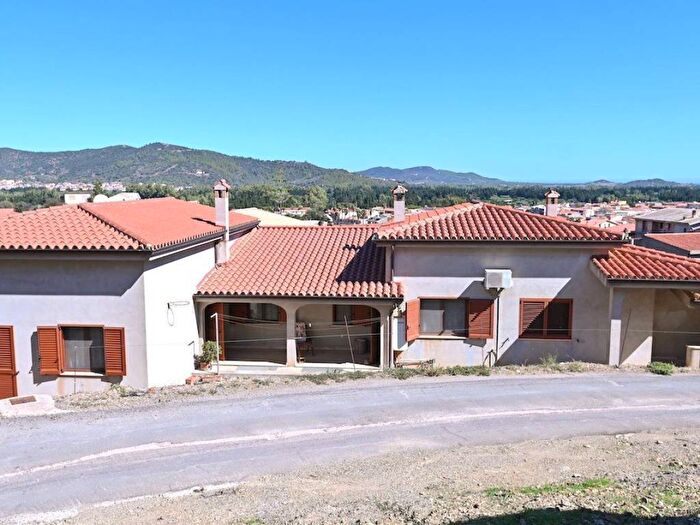 Casa con 6 locali in vendita in via maestrale, Centro, Muravera