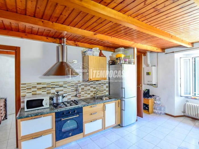 Appartamento bilocale in vendita in Via Giuseppe Parini, Centro, Erba