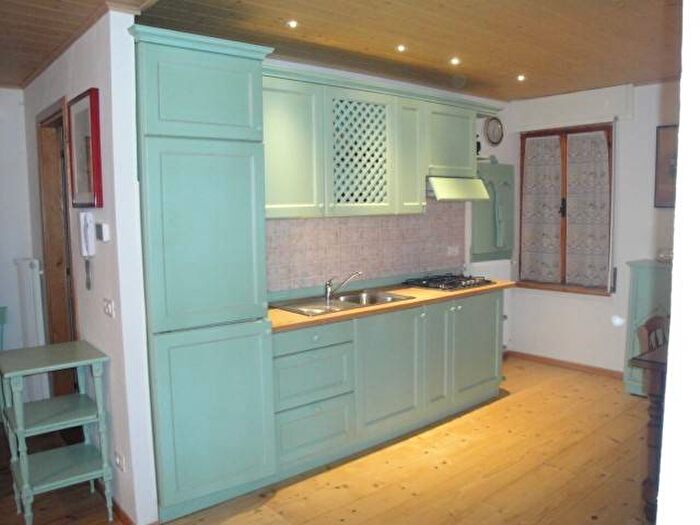 Casa con 6 locali in vendita in Via Asilo, Centro, Ampezzo