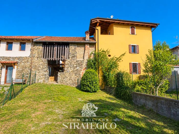 Casa trilocale in vendita in Via Fontana, BrovelloCarpugnino