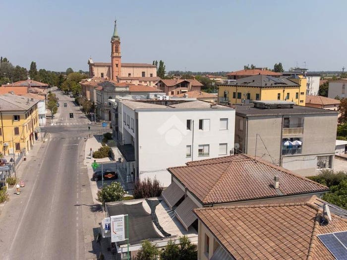 Appartamento quadrilocale in vendita in Via di Renazzo, Renazzo, Cento