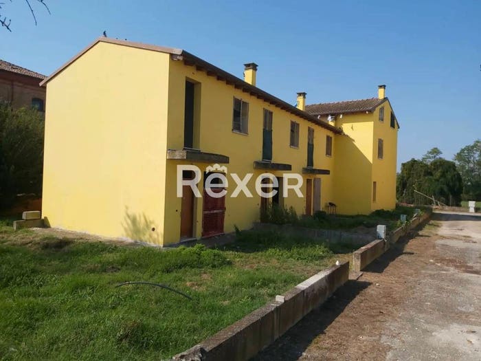 Casa con 6 locali in vendita in Strada Provinciale Codigoro Lagosanto, Marozzo, Lagosanto