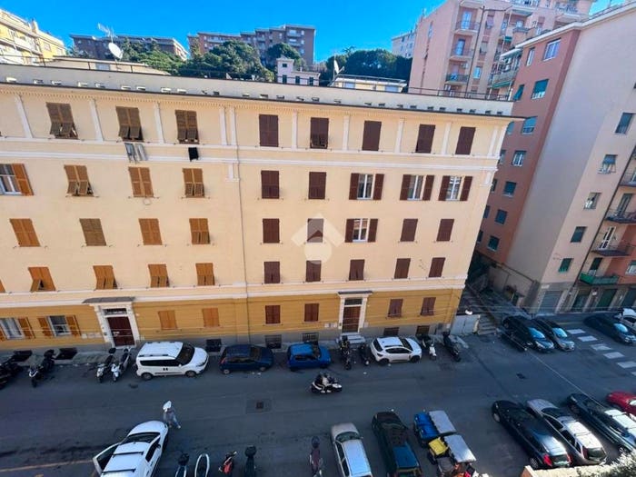Appartamento trilocale in vendita in Via Monte Nero, Staglieno, Genova