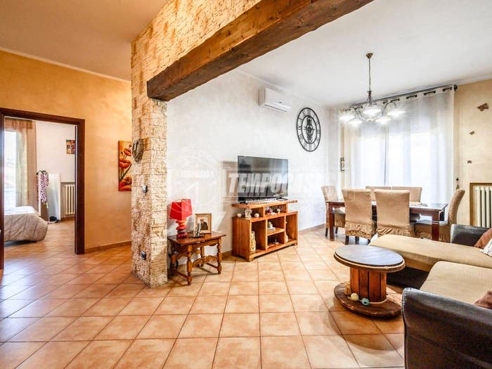 Appartamento quadrilocale in vendita in Via Giuseppe Garibaldi, Centro, Castenaso