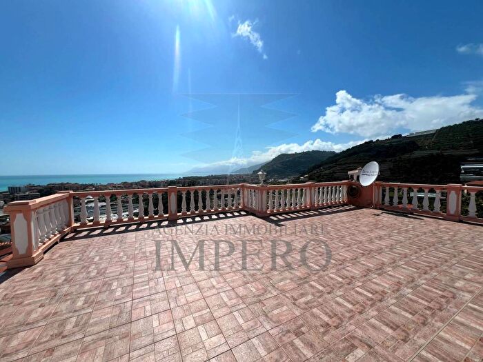 Casa con 6 locali in vendita in Via Privata Bellavista, Centro, Vallecrosia