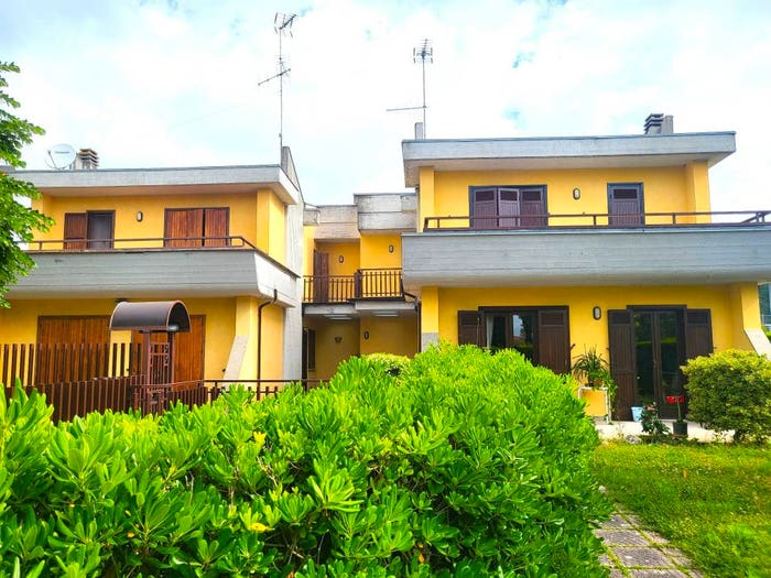 Casa con 6 locali in vendita in Via degli Etruschi, Centro, Civita Castellana
