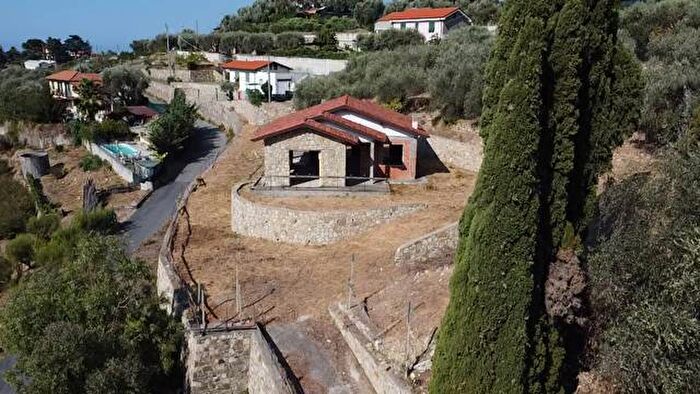 Casa in vendita in via silvio pellico, Montenero, Bordighera