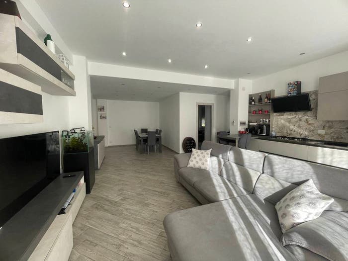 Appartamento quadrilocale in vendita in Via Lanzerotto Malocello, Pegli, Genova