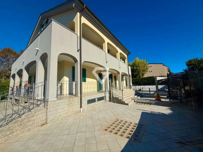 Casa con 6 locali in vendita in Via degli Alpini, Centro, Loano